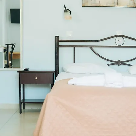 Apart Otel Finikas *